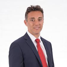 <em>Carlos Moreno</em>